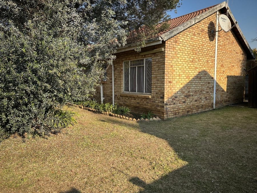 2 Bedroom Property for Sale in Oos Einde North West